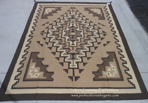 Soft_Elegant_Hand_woven_TGH_Rug_1587_Closeup