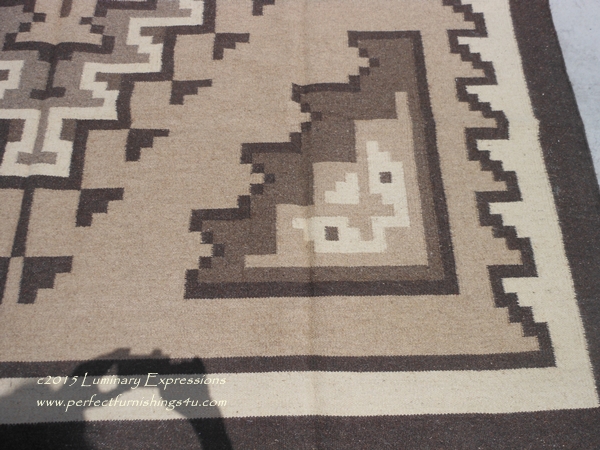 Soft_Elegant_Hand_woven_TGH_Rug_1587_Closeup